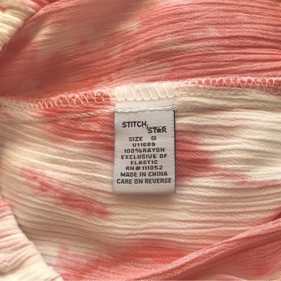 🔴 4/$15 Boutique coral & white tie dye crepey off-shoulder blouson top sz S NWT - Picture 14 of 15